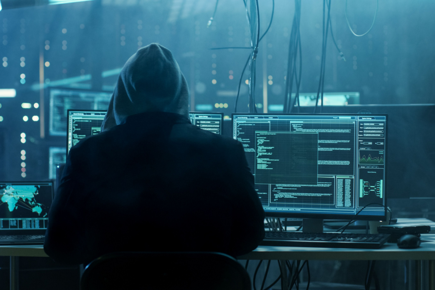 hacker, ciberataque, ddos, autenticação multifator, cibercrimes