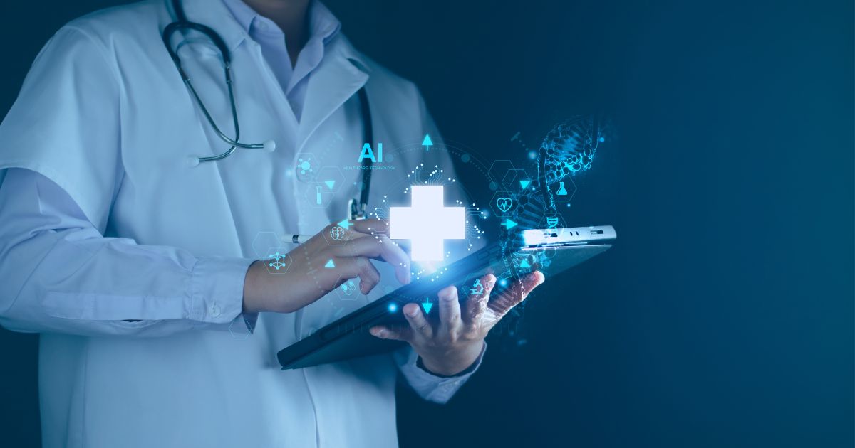 Um médico vestindo um jaleco branco e segurando um tablet. Elementos gráficos digitais em azul e branco aparecem ao redor, incluindo um ícone de cruz médica brilhante, símbolos de inteligência artificial (AI), moléculas e outros gráficos científicos.